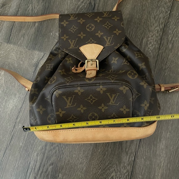 Louis Vuitton Montsouris Backpack MM Monogram LV Bag - Picture 10 of 13